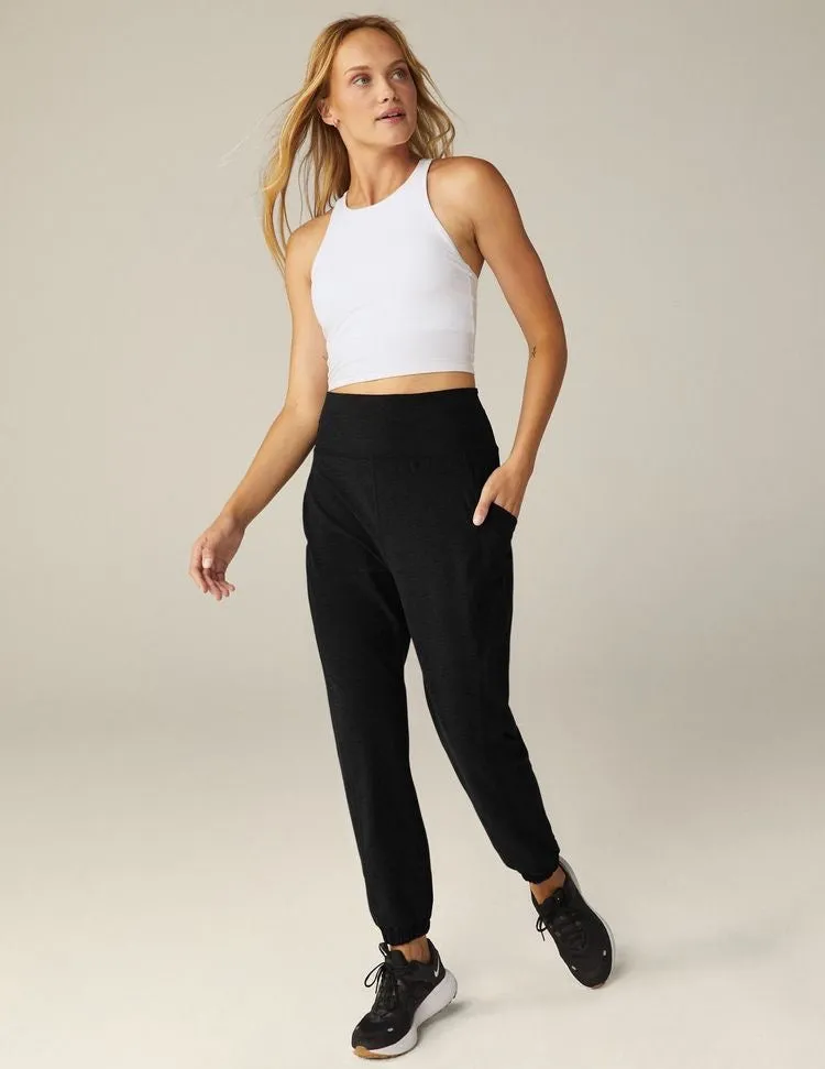 Beyond Yoga City Midi Jogger