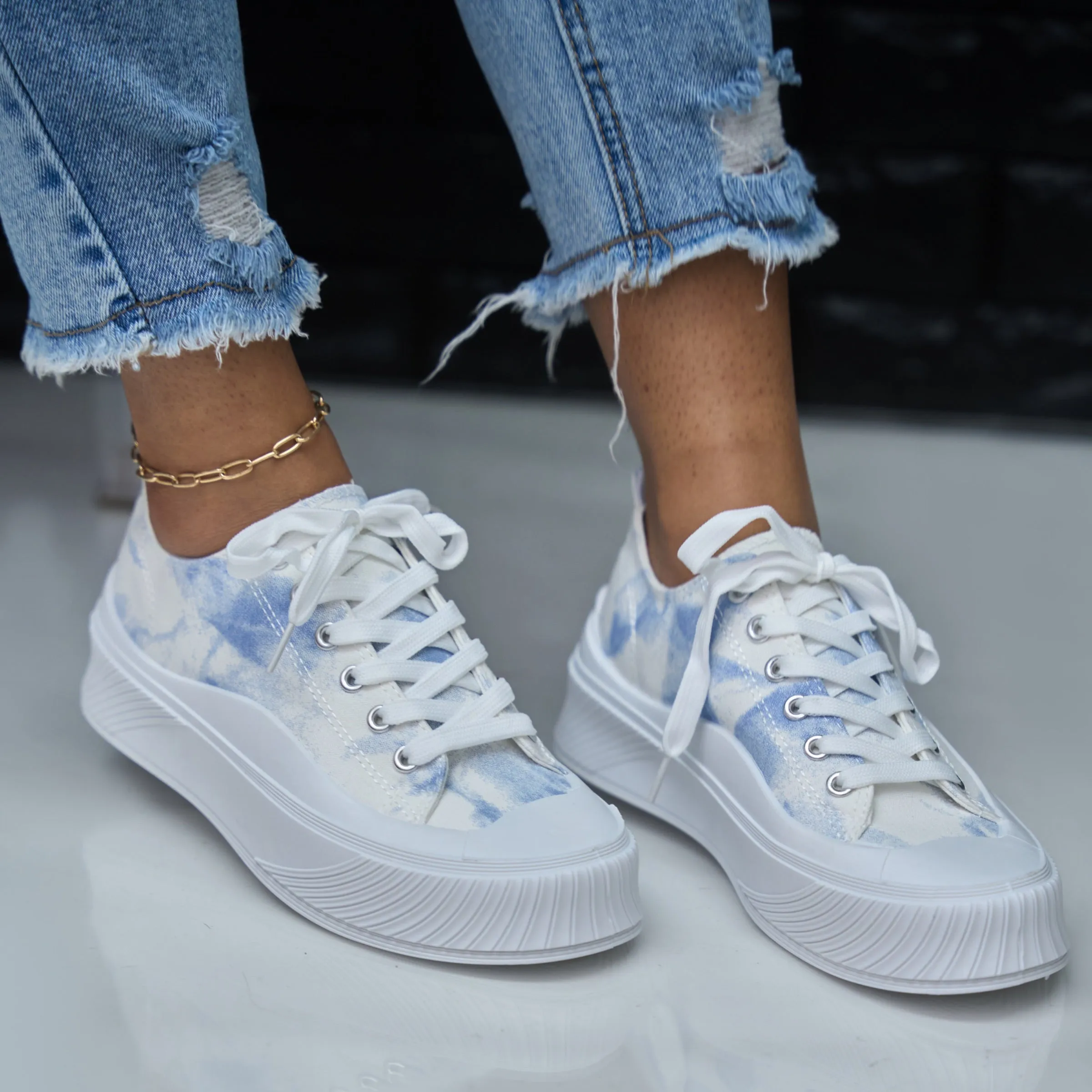 blue tie dye lace up sneaker - okra