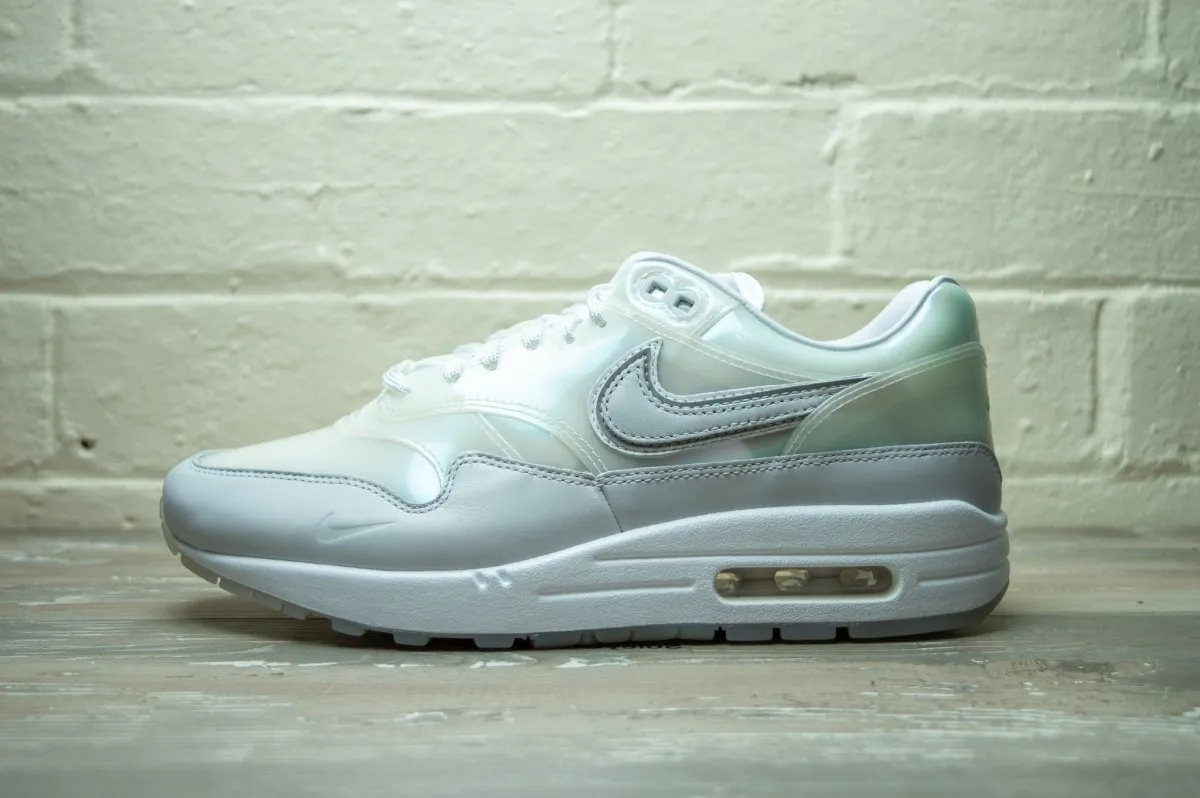 Nike Air Max 1 SNKRS Day White DA4300 100