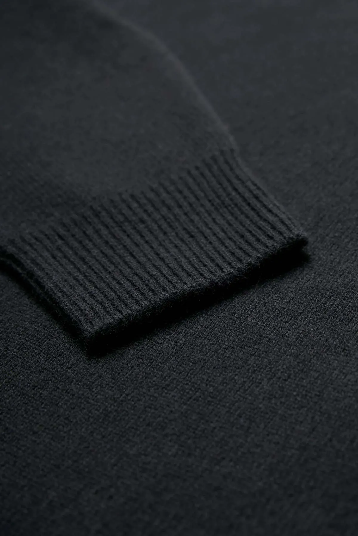 RAREFY CASHMERE SWEATER - BLACK