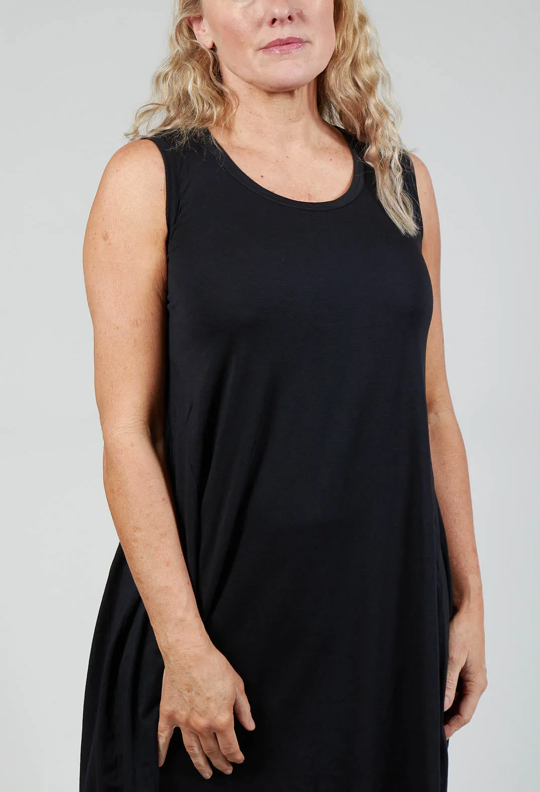 Sleeveless Jersey Dress in Black