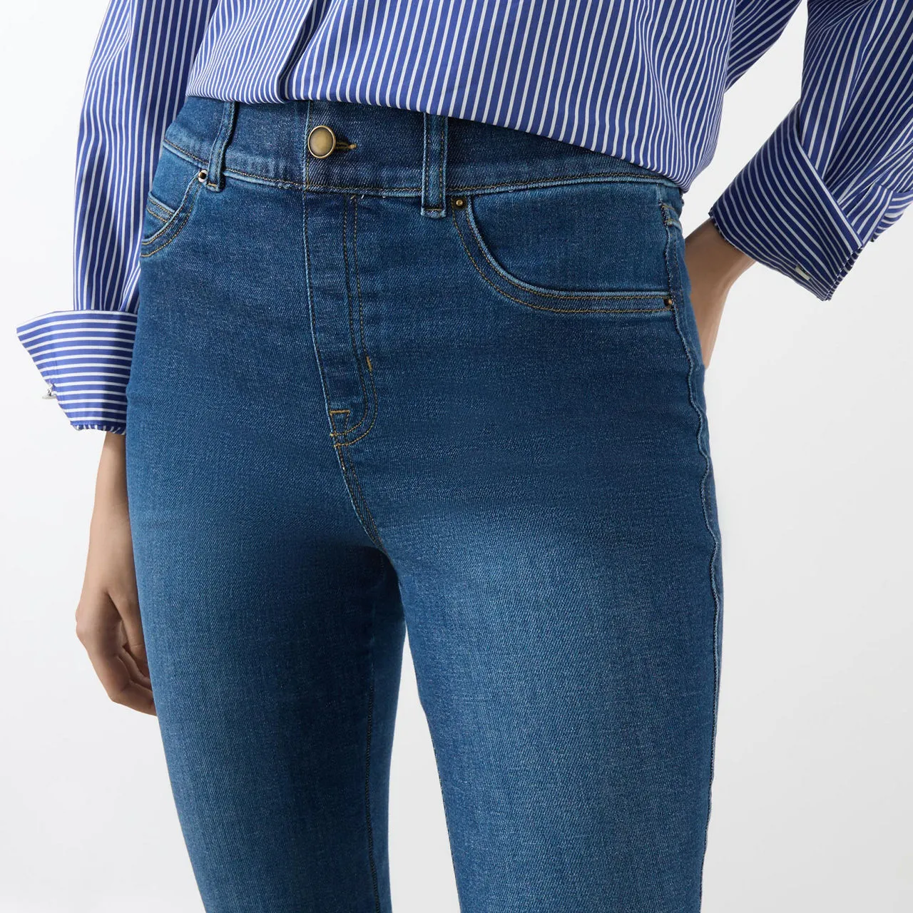 SPANX High-Rise Flared Jeans - Blue