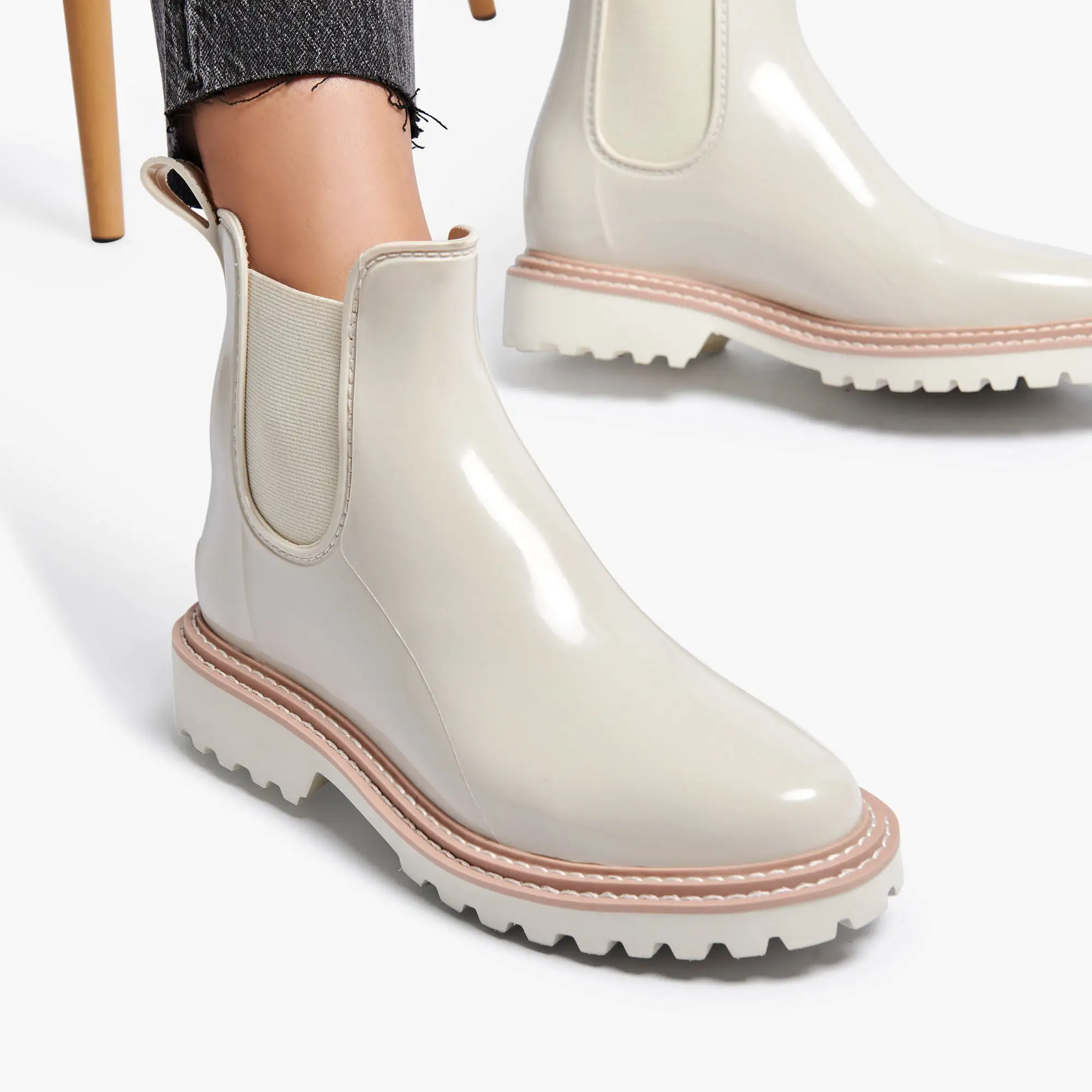 STORMY RAINBOOTS IN IVORY PATENT STELLA - re:vita